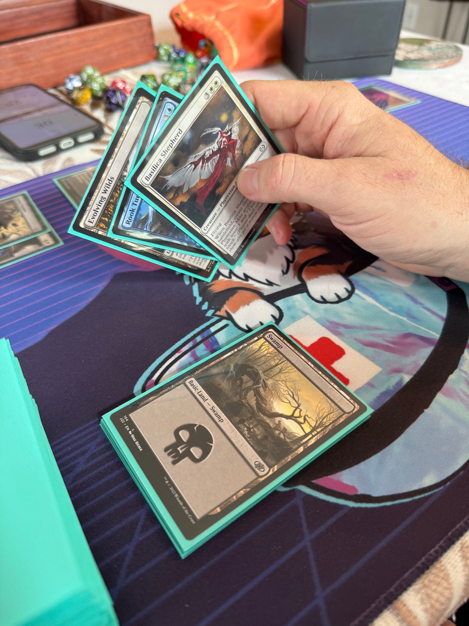 What Makes a Good MTG Sleeve? Fit, Feel, and Durability Explained